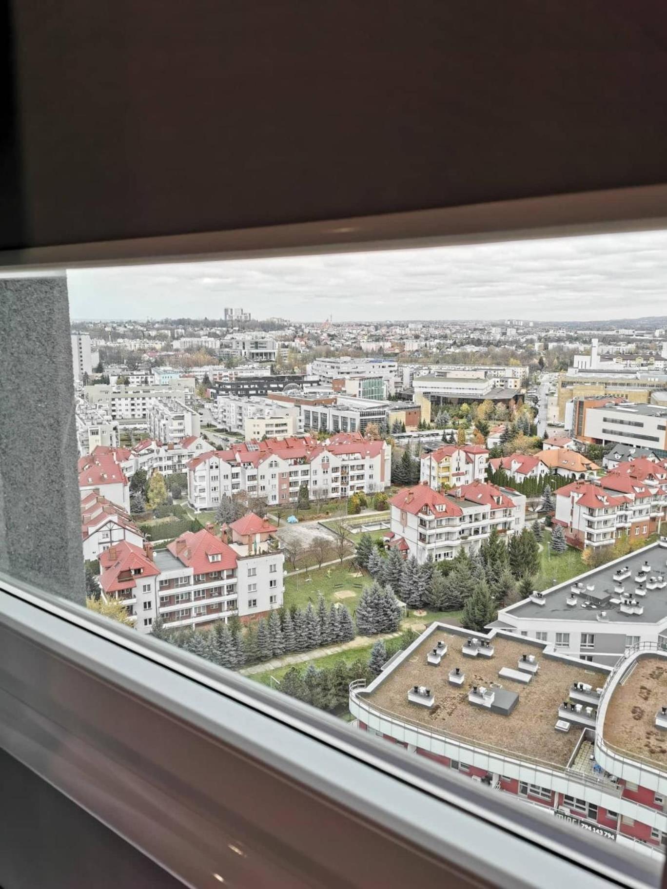 Apartament Diamond Rzeszow Bilik gambar